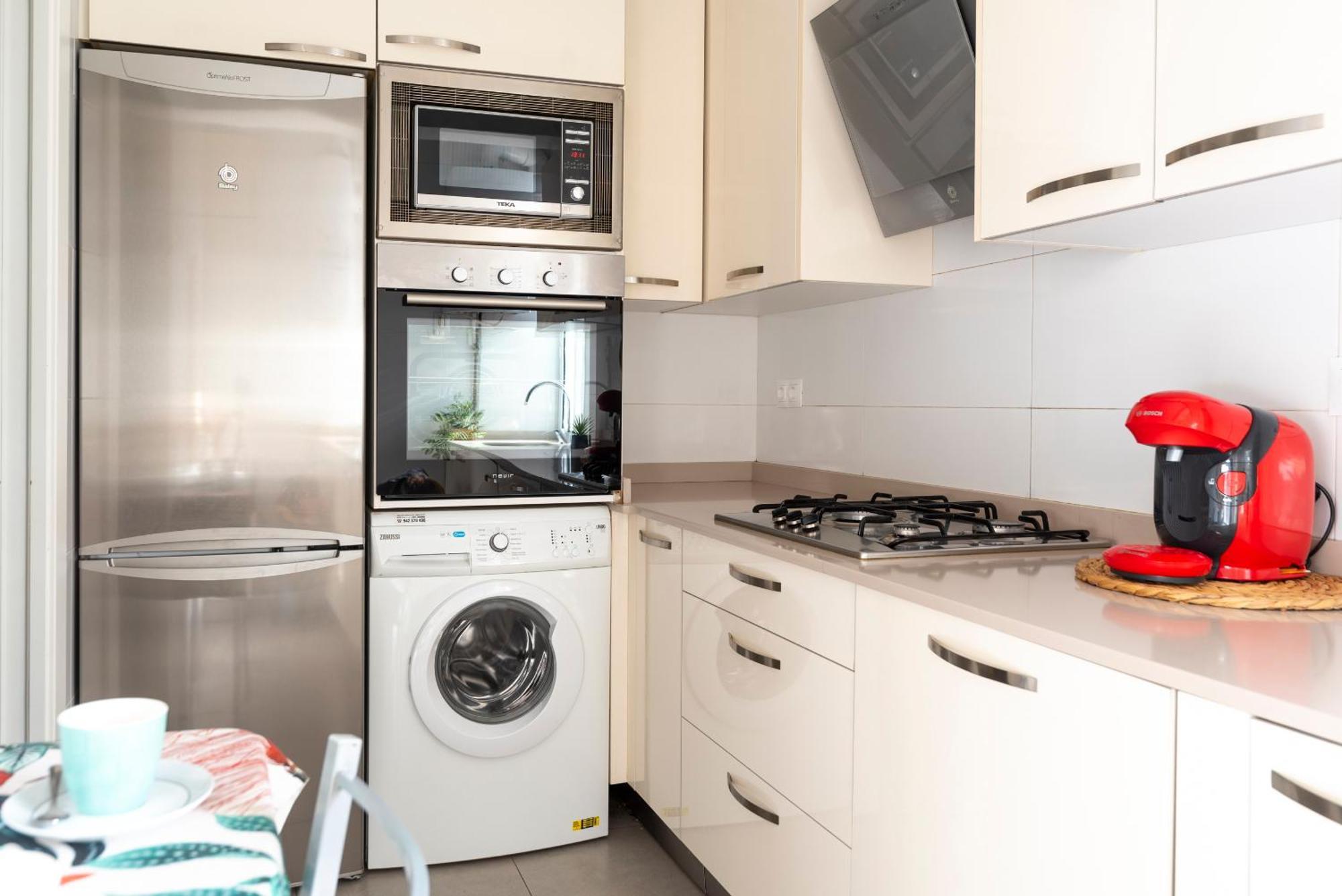 Apartamento Cerca Estaciones ซานตานเดร์ ภายนอก รูปภาพ