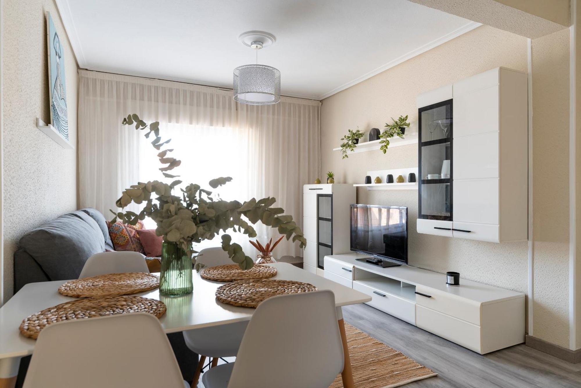 Apartamento Cerca Estaciones ซานตานเดร์ ภายนอก รูปภาพ
