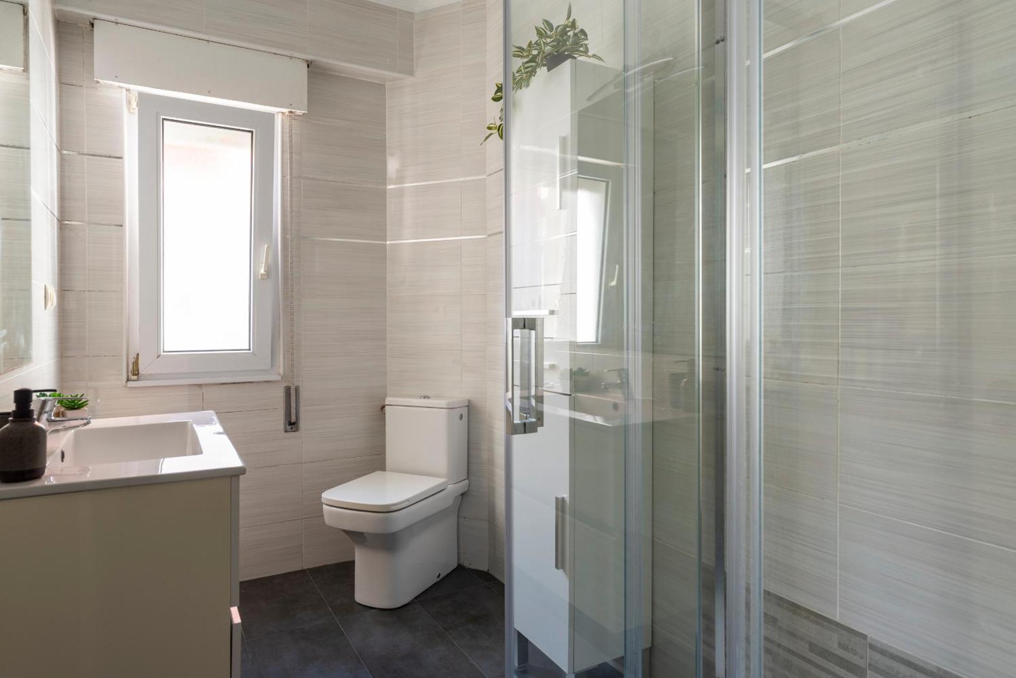 Apartamento Cerca Estaciones ซานตานเดร์ ภายนอก รูปภาพ