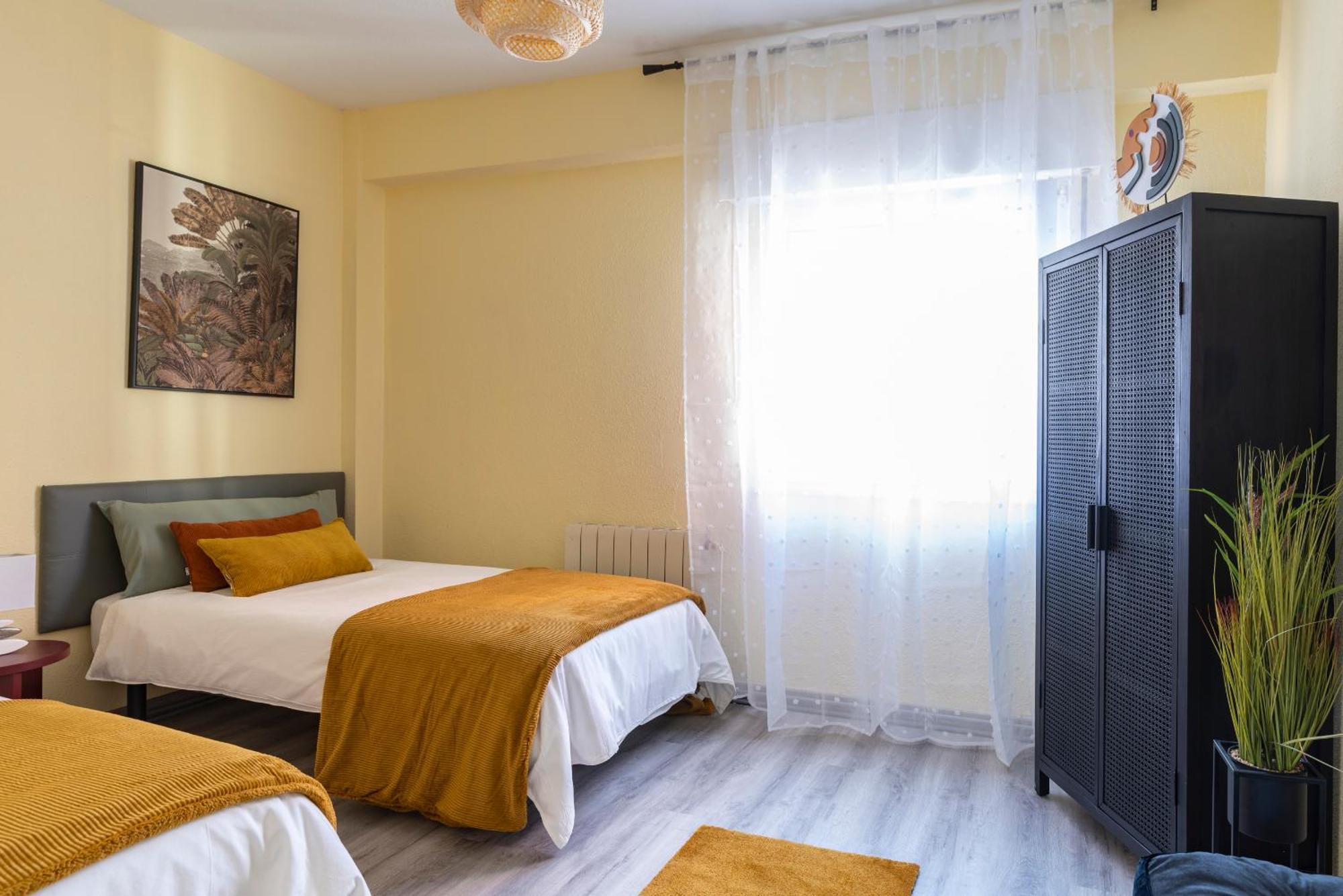 Apartamento Cerca Estaciones ซานตานเดร์ ภายนอก รูปภาพ