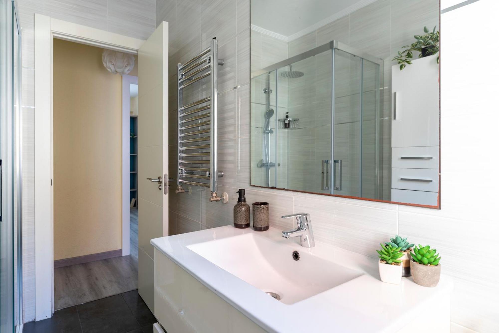 Apartamento Cerca Estaciones ซานตานเดร์ ภายนอก รูปภาพ
